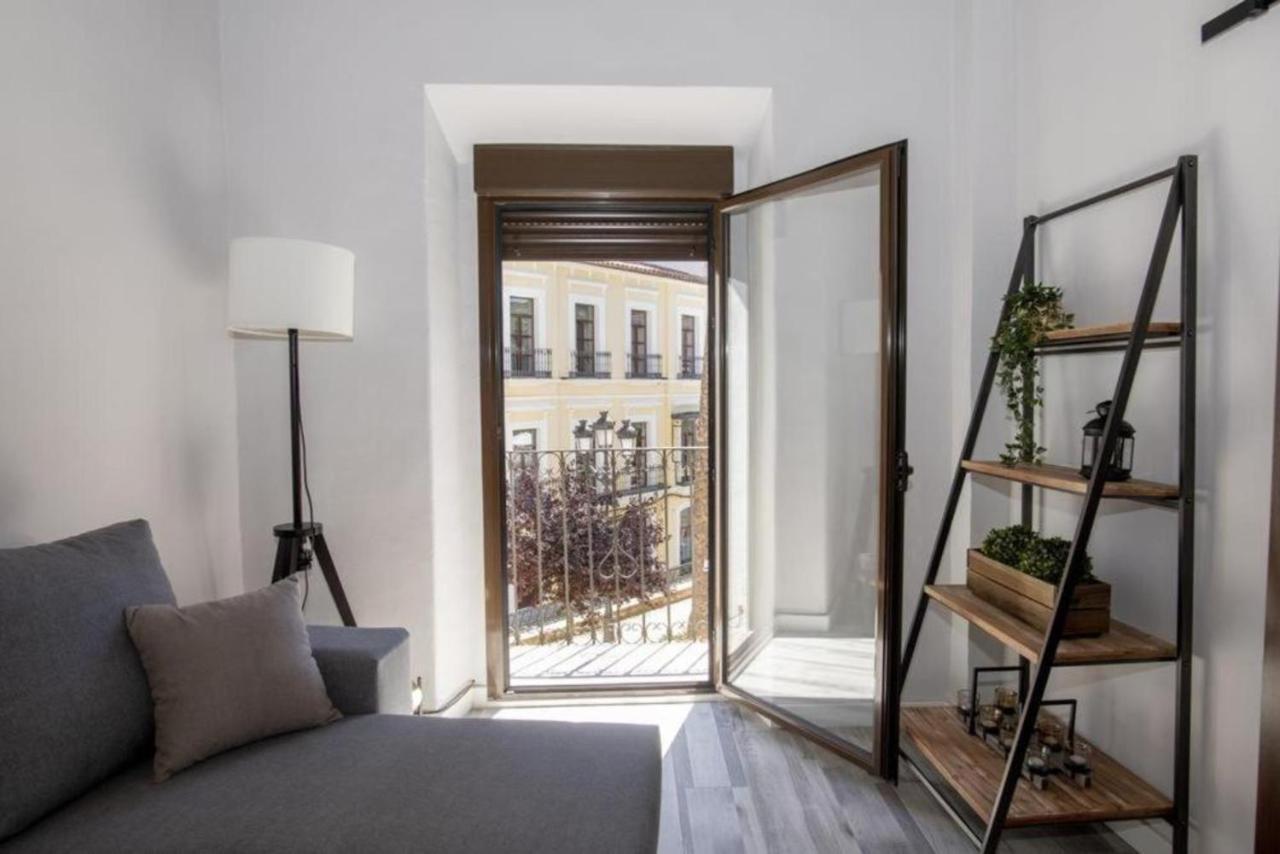 Elegante Apartamento para 5 en el centro de Cáceres con wifi Exterior foto