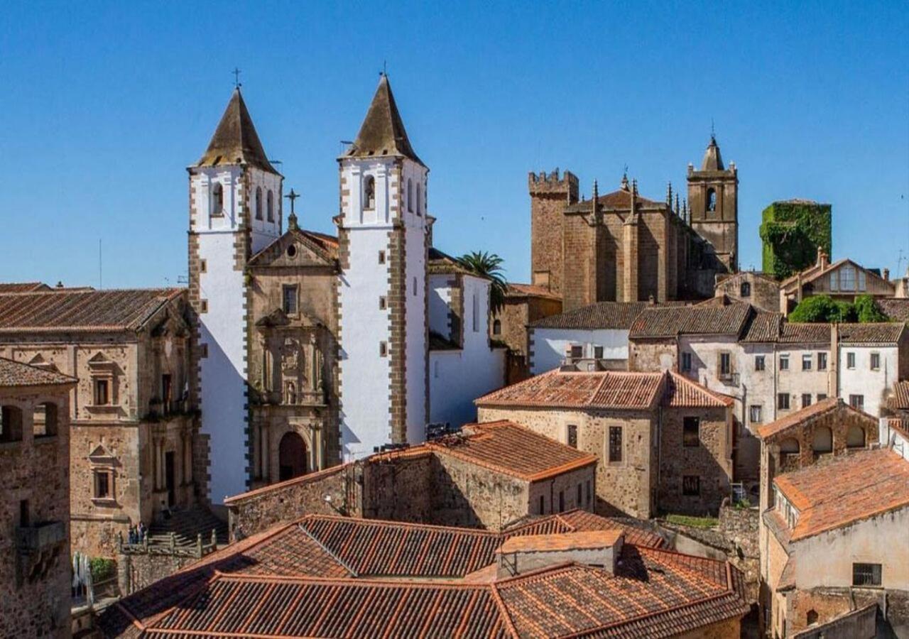Elegante Apartamento para 5 en el centro de Cáceres con wifi Exterior foto